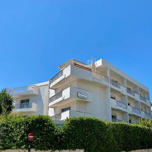 Residence Carlton - Renovee Avec Piscine